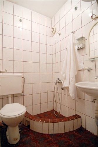 Hotel Vuk スコピエ エクステリア 写真